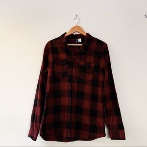 MENS MEDIUM RED AND BLACK FLANNEL H&M DIVIDED